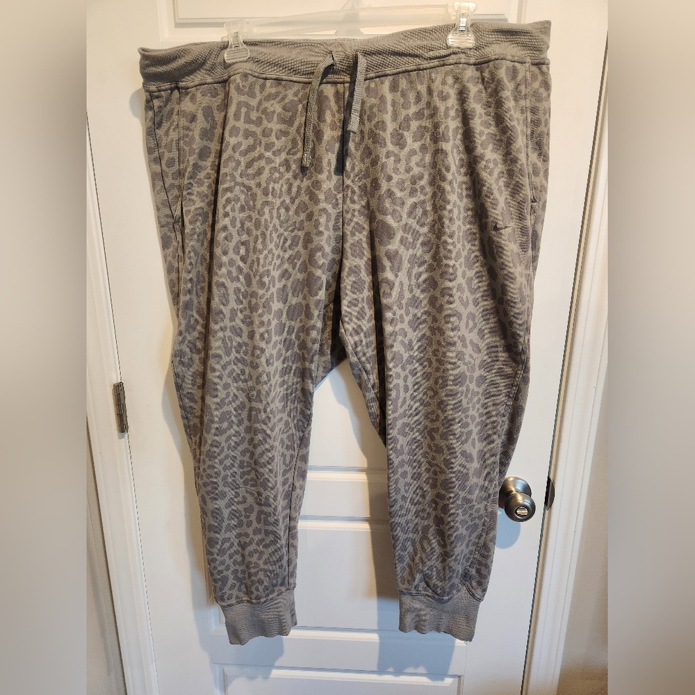 Nike joggers